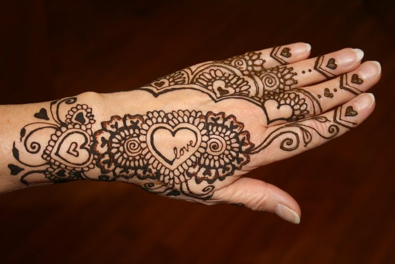 Gallery photo 3 of Henna.happiness