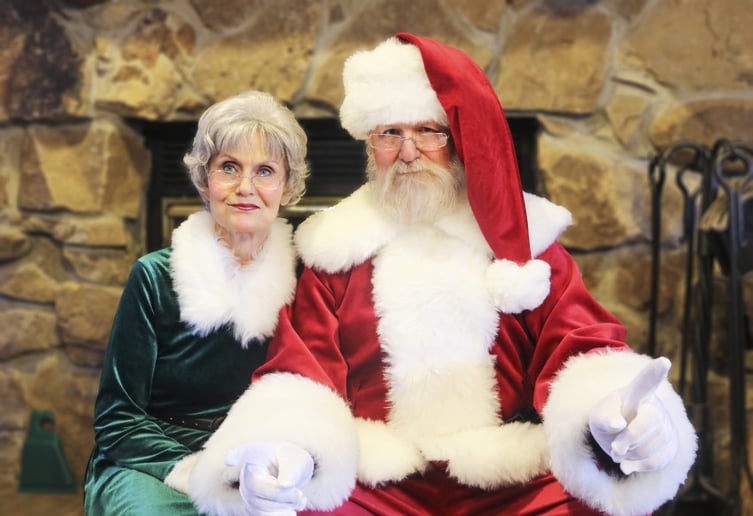 Gallery photo 8 of Heritage Santa