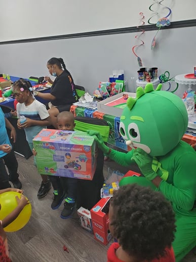 Gallery photo 9 of Heroes, Games and Fun