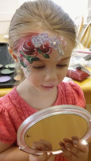 Gallery photo 9 of Herz Face Painting