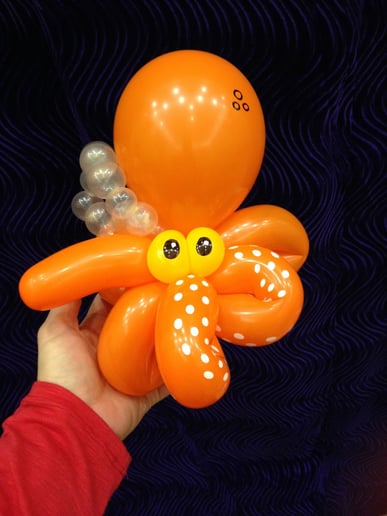 Gallery photo 1 of HEY Balloon Lady
