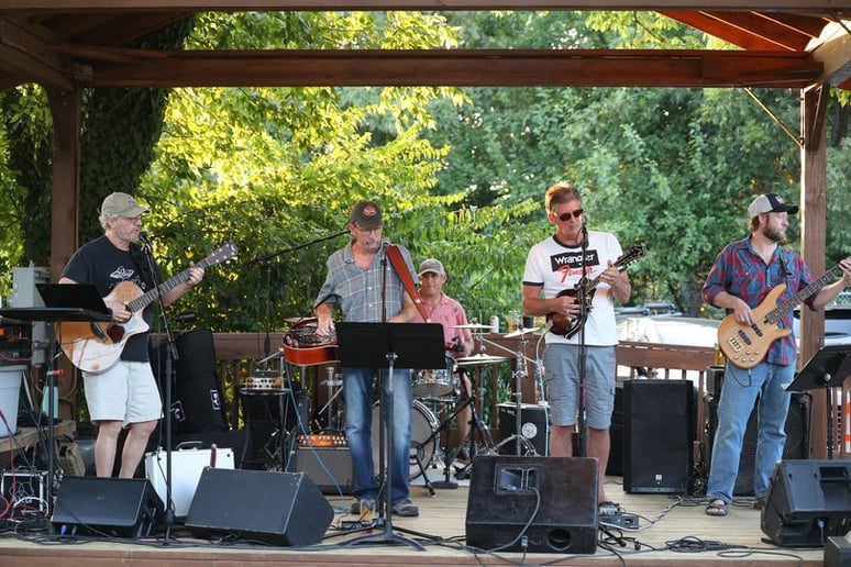 Gallery photo 1 of Hi-Test Rascals