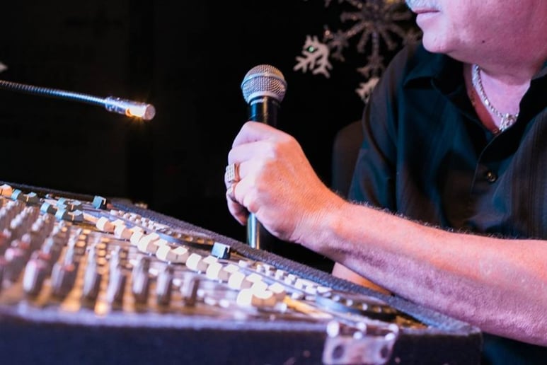 Gallery photo 8 of High Caliber DJ & Karaoke Show