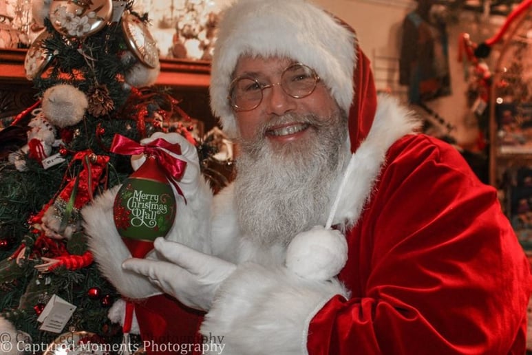 Gallery photo 1 of Your High Country Santa