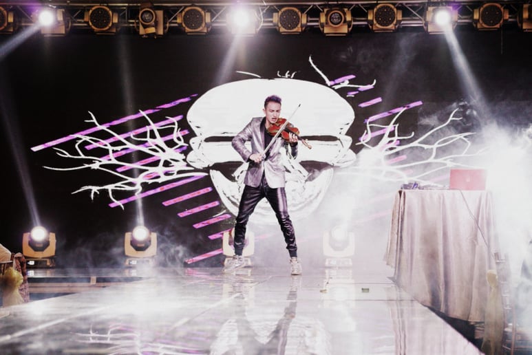 Gallery photo 5 of High End Violinist / EDM Violinist
