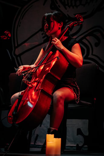 Gallery photo 1 of Victoria Lin - Cellist