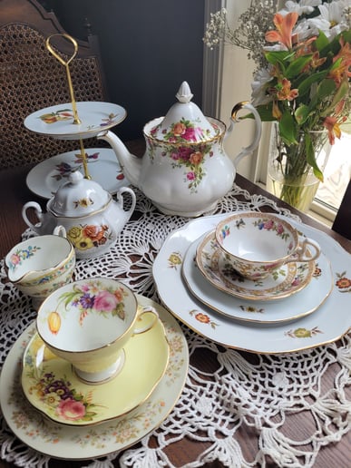 Gallery photo 2 of High Tea YEG