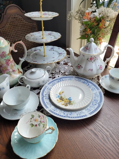 Gallery photo 3 of High Tea YEG