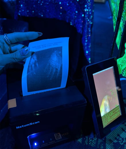 Gallery photo 8 of High Tech Palm Reader