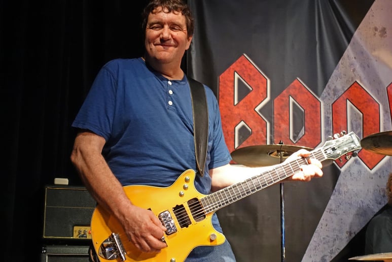 Gallery photo 8 of Bonfire : A Tribute to AC/DC