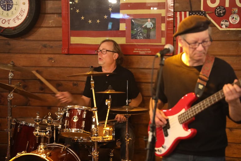 Gallery photo 9 of Caroline and the Green Line
