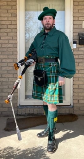 Gallery photo 8 of John Bierens - Highland Bagpiper for All Occasions
