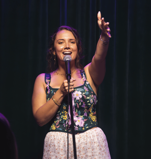 Gallery photo 1 of Hilarious Female Stand-Up Comedian