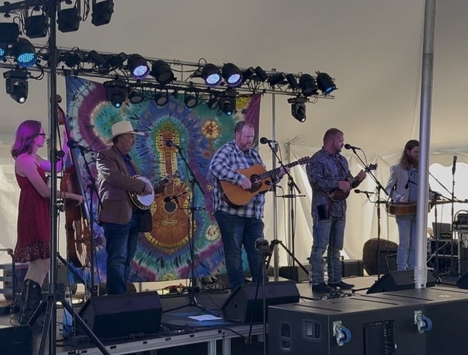 Gallery photo 1 of HillBilly Fever