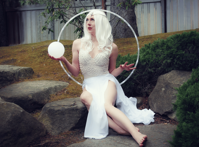 Gallery photo 5 of Queen of the Rings