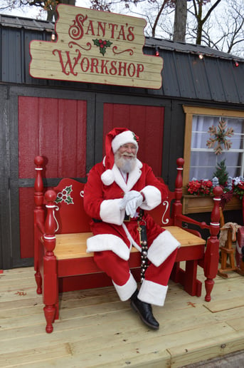 Gallery photo 5 of Hilltop Santa and Mrs Claus