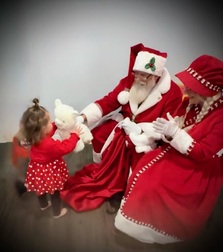 Gallery photo 5 of Hilltop Santa and Mrs Claus