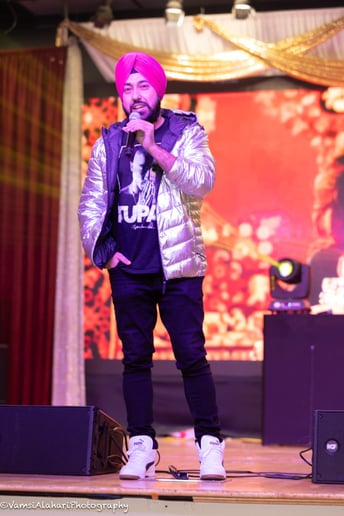 Gallery photo 9 of Harmeet Singh Kohli Standup Comedian (Hindi/English/Punjabi)