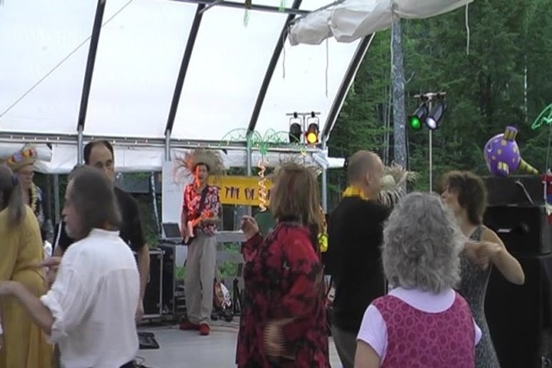 Gallery photo 9 of Mikey's One Man Beach Band
