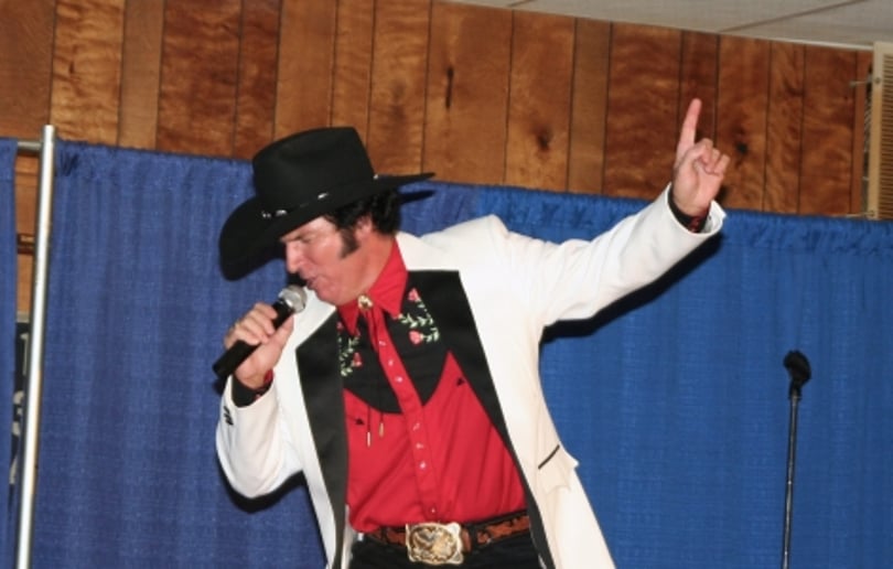 Gallery photo 9 of Elvis Tribute Artist