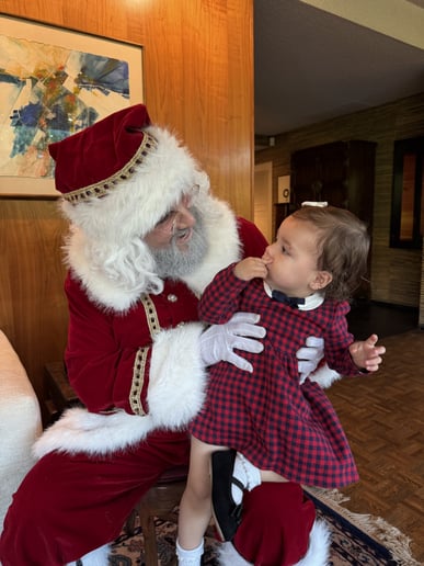 Gallery photo 4 of Ho-Ho-Hofer Claus