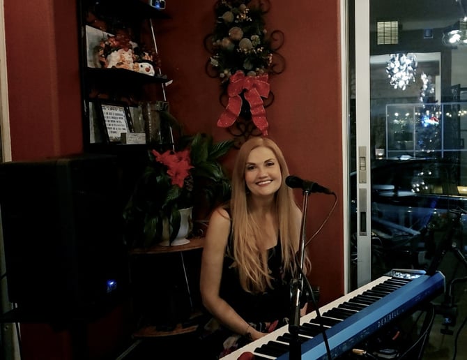 Gallery photo 3 of Hollie Olson