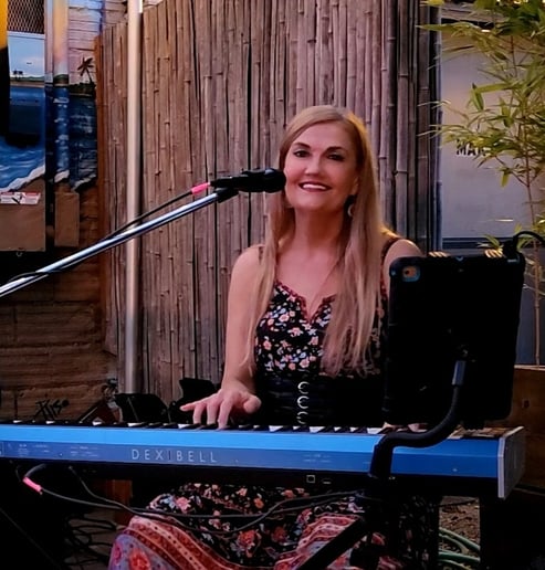 Gallery photo 4 of Hollie Olson