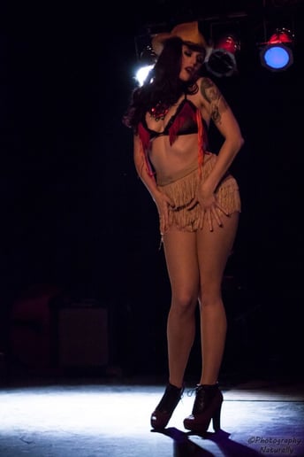 Gallery photo 1 of Holly Dai Burlesque Performance Entertainer