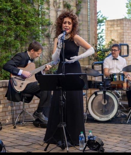 Gallery photo 8 of Holly Hopkins Jazz