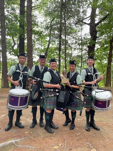 Gallery photo 7 of Hollybriar Bagpipers