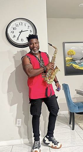 Gallery photo 2 of The Sax Phantom