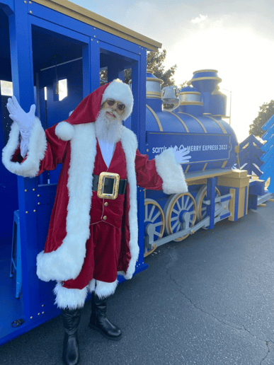 Gallery photo 5 of Santa Phillip