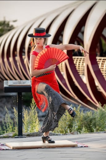 Gallery photo 2 of Honey Sturdy Flamenco