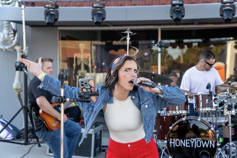 Gallery photo 4 of HoneyTown