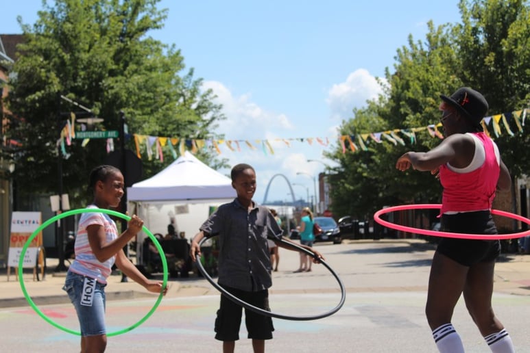 Gallery photo 4 of HoopsieDee