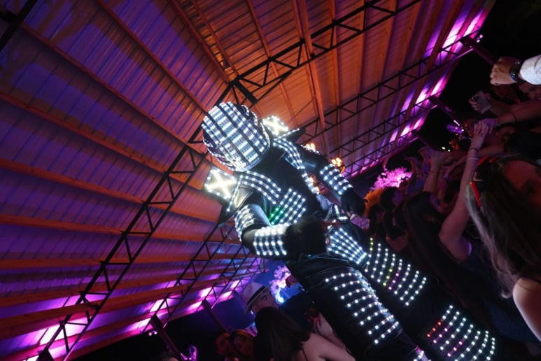 Gallery photo 12 of Hora Loca Samba Show