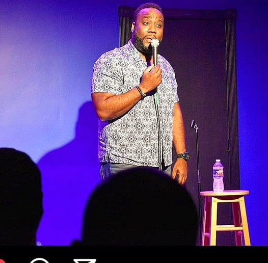 Gallery photo 2 of Host & Stand-Up Comedian, Ku Egenti