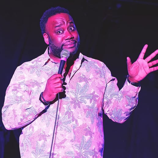 Gallery photo 3 of Host & Stand-Up Comedian, Ku Egenti