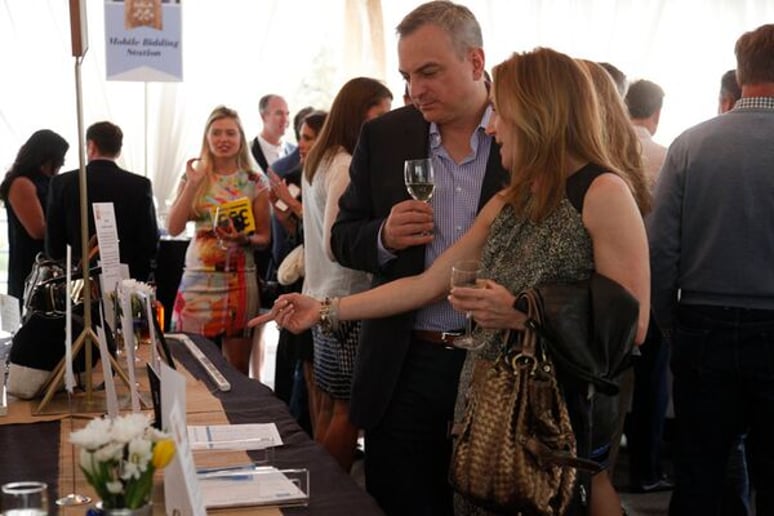 Gallery photo 7 of Hot Auctioneering