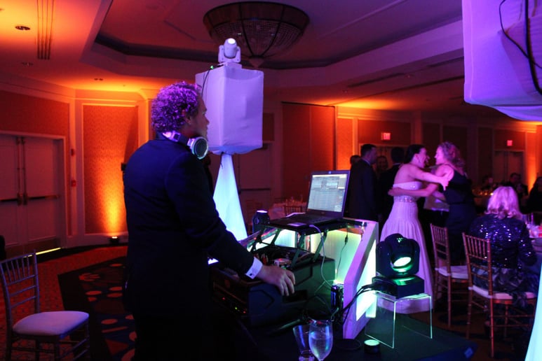 Gallery photo 3 of Hotnights Karaoke and Wedding DJs