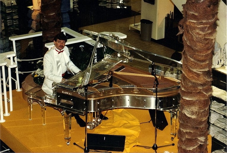 Gallery photo 3 of Howard Lopez Music Group