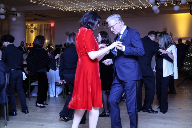 Gallery photo 4 of Hudson Swing