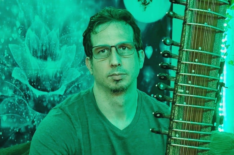 Gallery photo 2 of Hunter Eastland Musiq