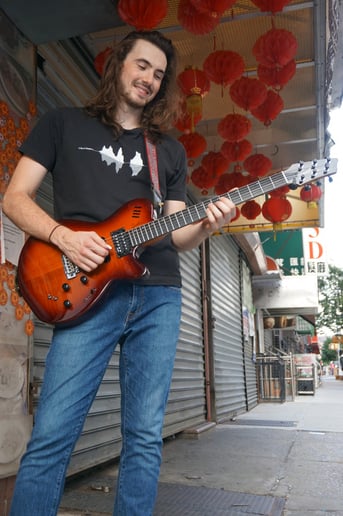 Gallery photo 3 of Hunter Somogie - Singing Guitarist