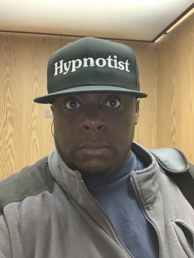 Gallery photo 1 of Hypnotist Willie Piggee
