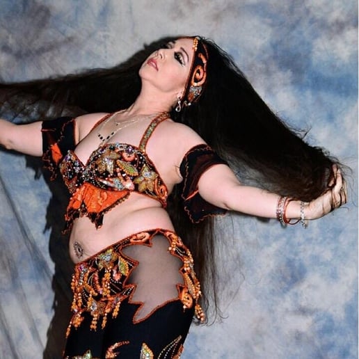 Gallery photo 1 of Hypnotizing Hips