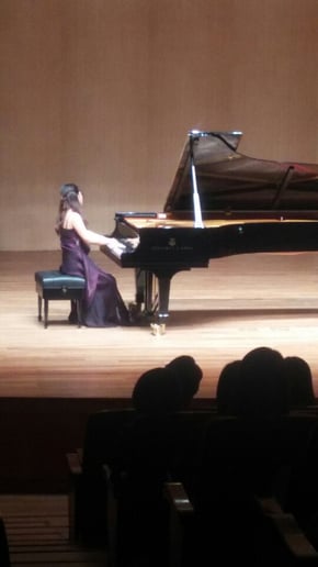 Gallery photo 3 of Hyunjin Wang
