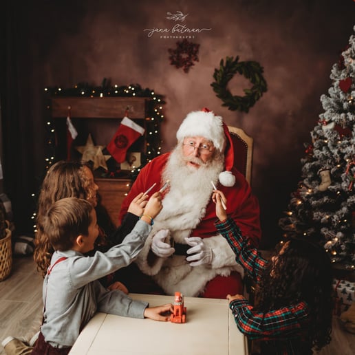 Gallery photo 9 of Real-Bearded Santa Tim