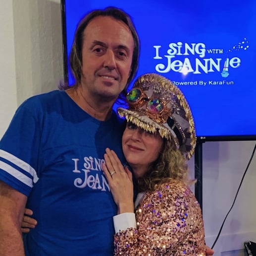 Gallery photo 3 of I Sing With Jeannie