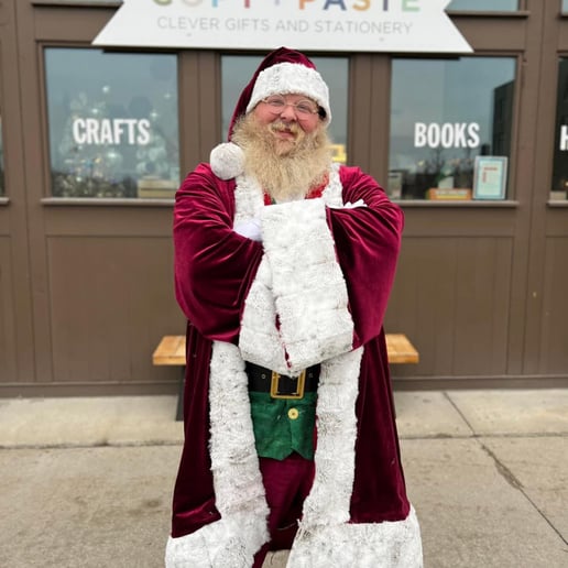 Gallery photo 2 of IA Santa Paws